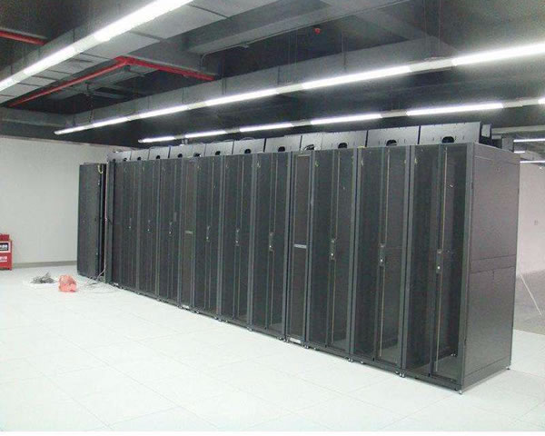 如何选择高性能的越南cn2服务器